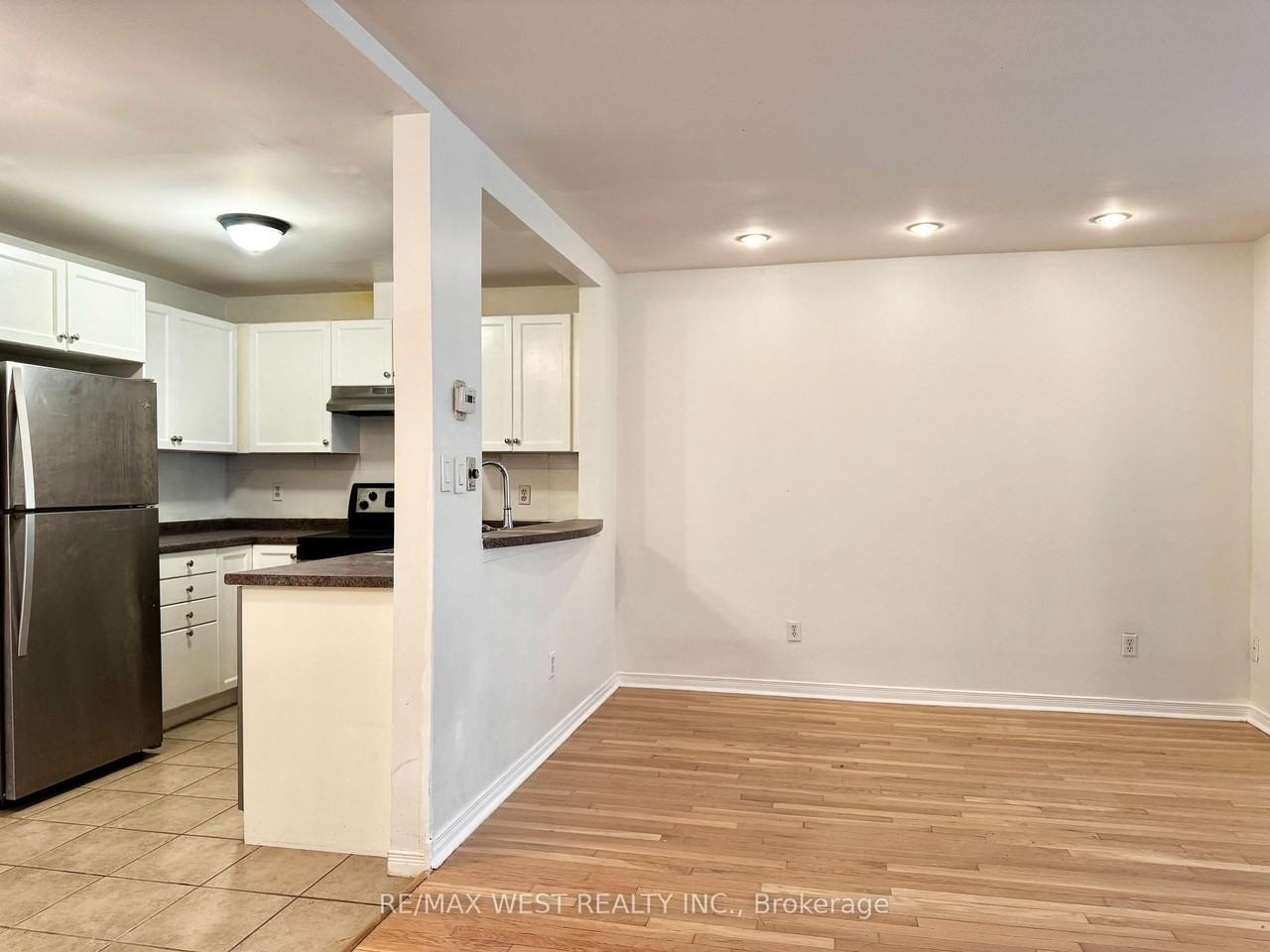 108 Finch Avenue West - Photo 10