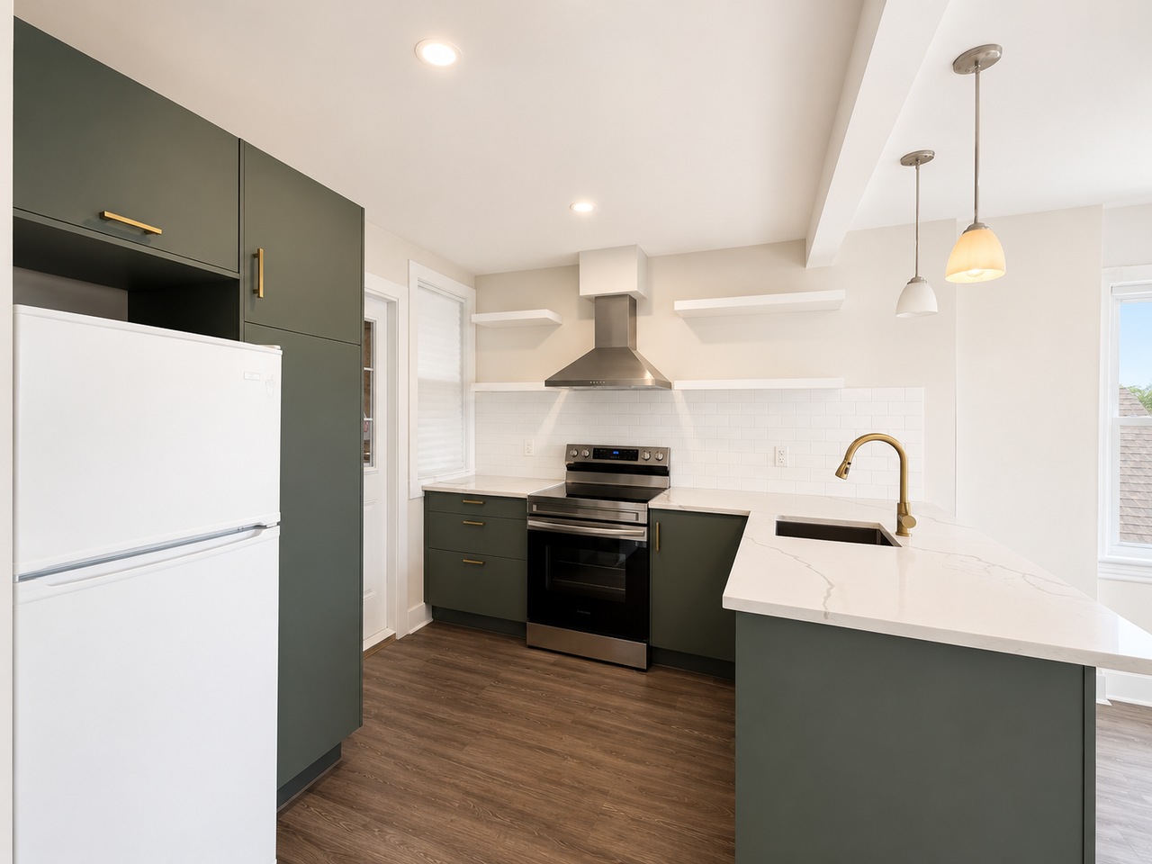 97 Steven Street #MAIN - Photo 3 of 10