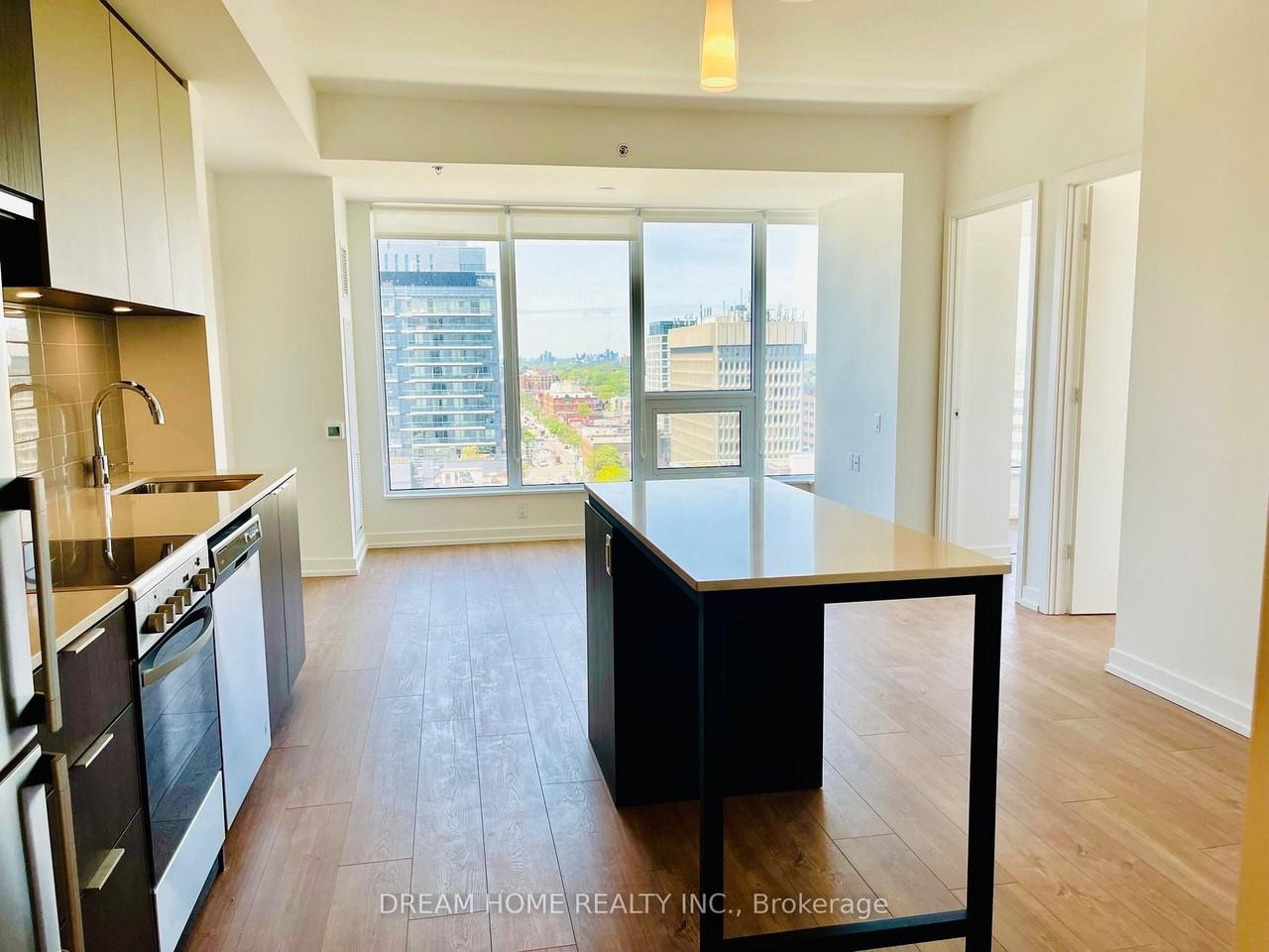 203 College Street - Photo 3