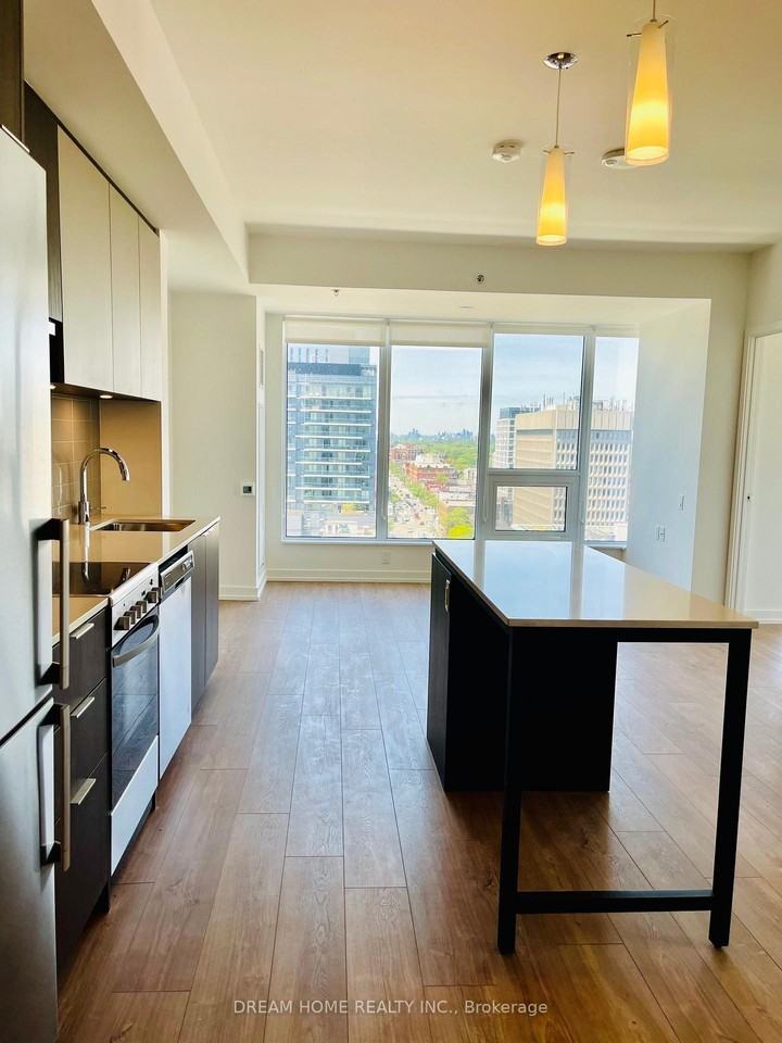 203 College Street - Photo 4