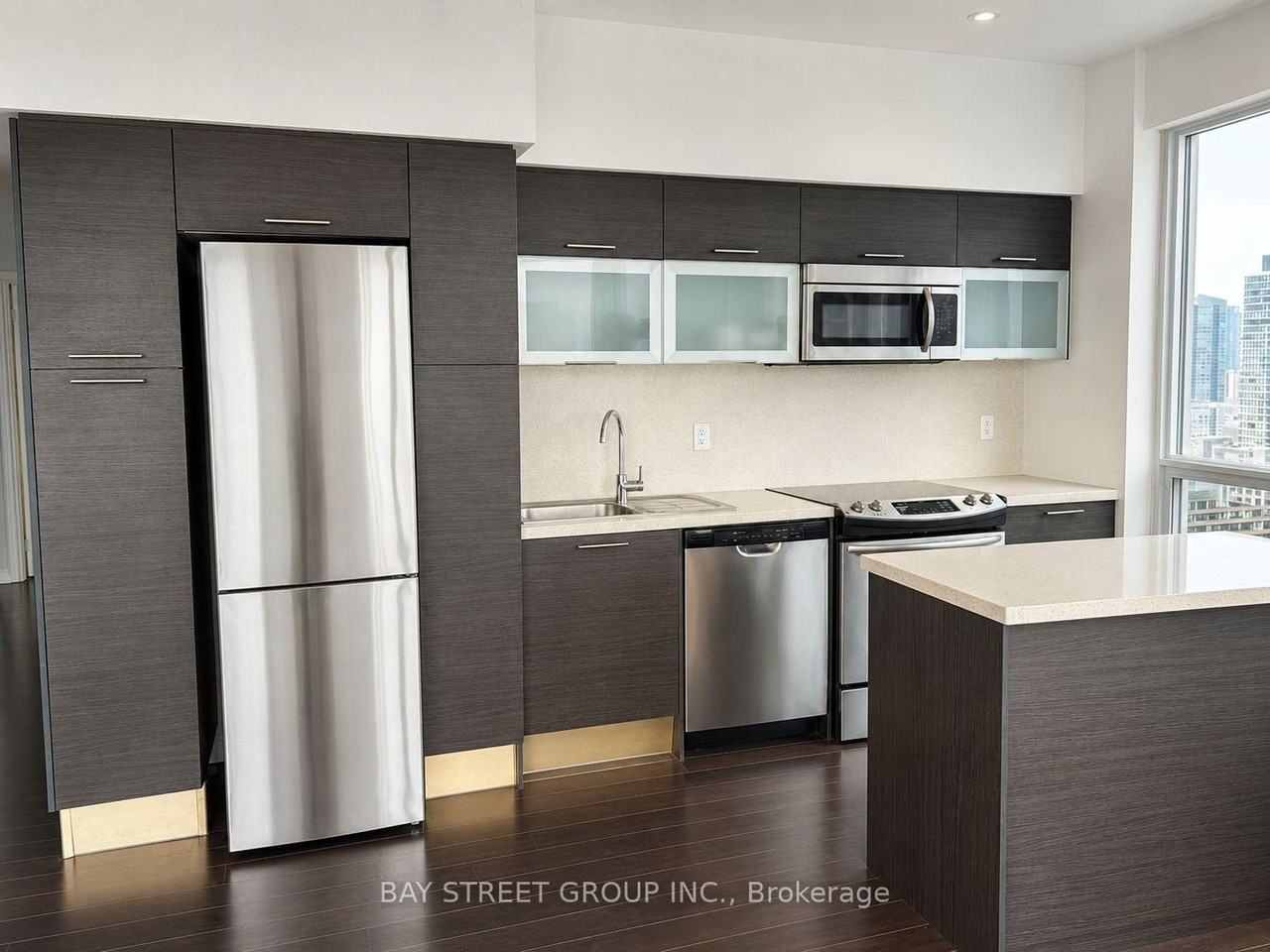 386 Yonge Street