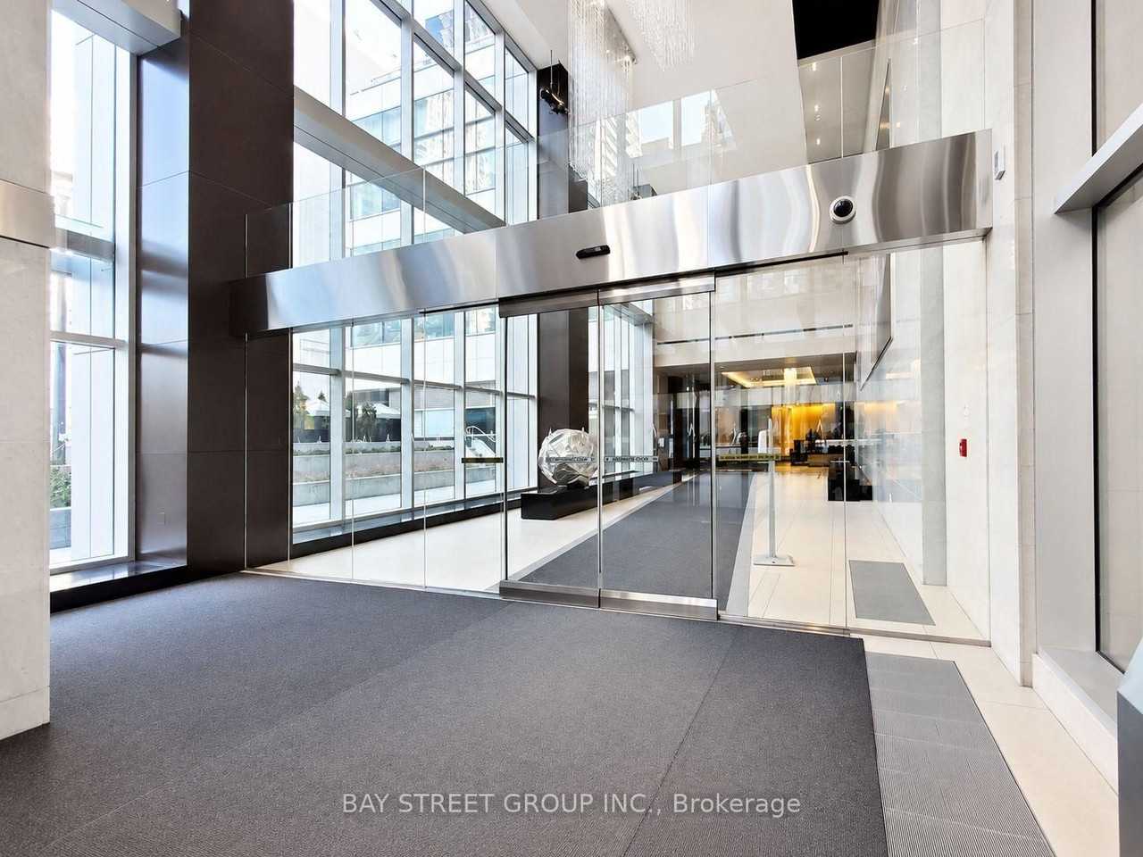 386 Yonge Street - Photo 5