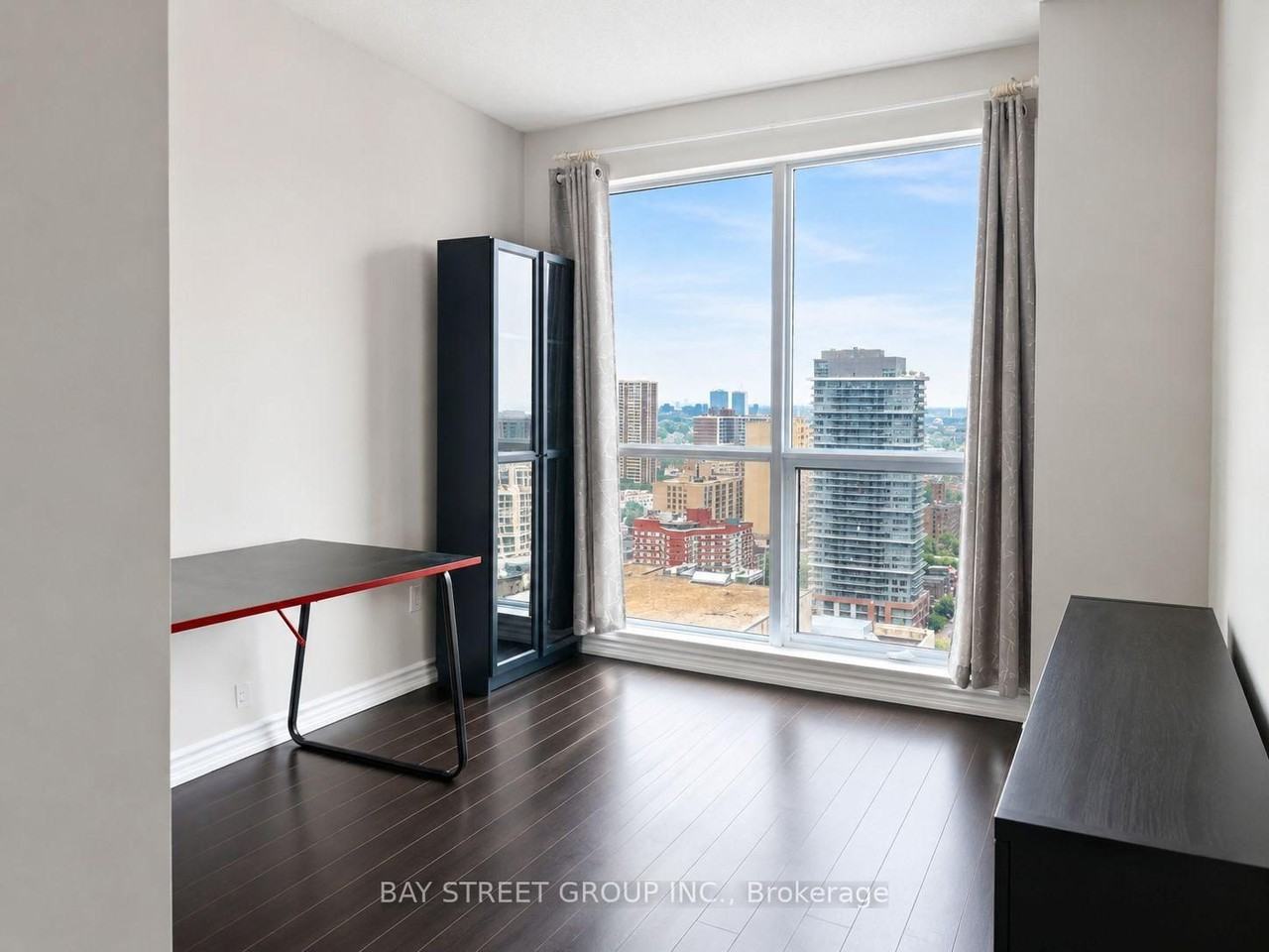 386 Yonge Street - Photo 7