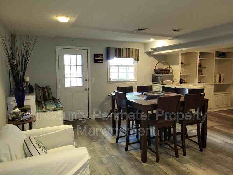 1311 Mile Post Dr - Photo 4 of 17