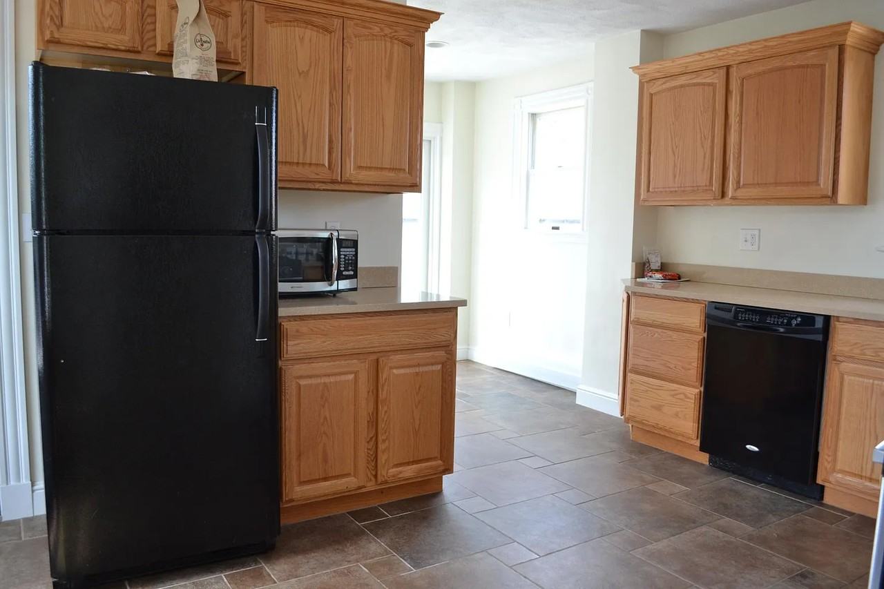 37 Sargent St #3 - Photo 7 of 11