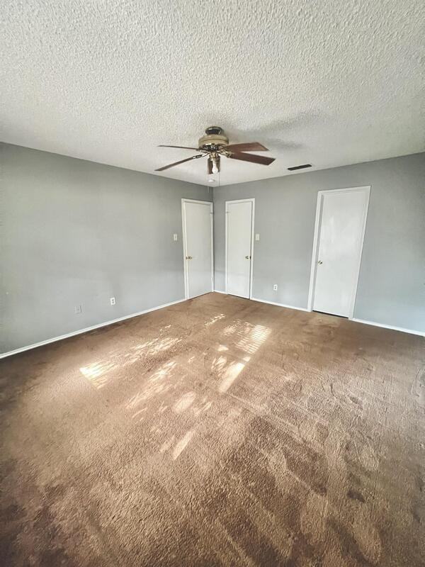 7407 Akron Ave - Photo 5 of 10