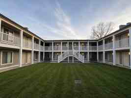 featured image of 1304 Elliott Dr