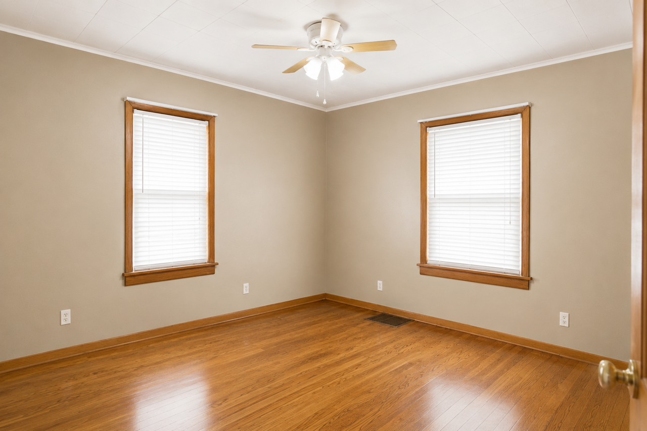 608 8th St Se - Photo 4 of 18