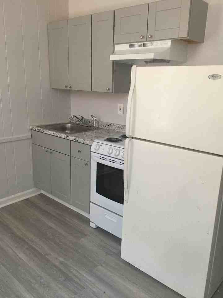 708 West Marshall Street - Photo 4 of 27