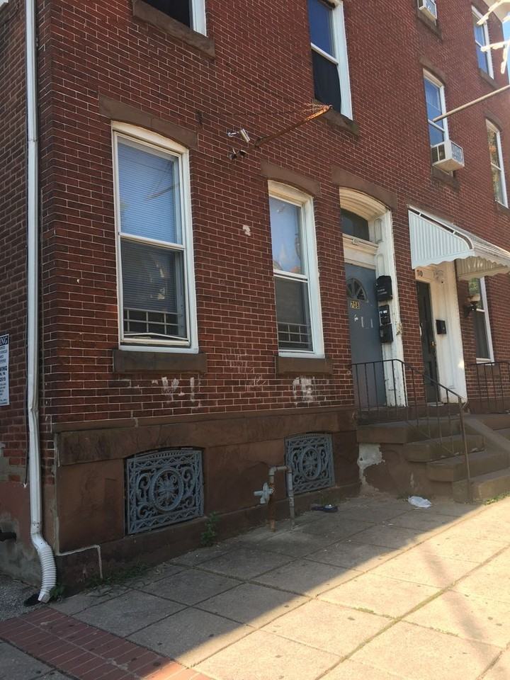 708 West Marshall Street - Photo 7 of 27