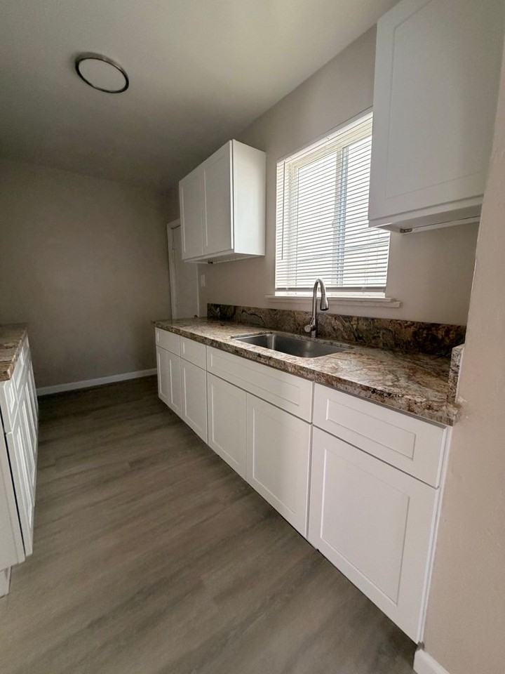 Chester Lane - Photo 6 of 22