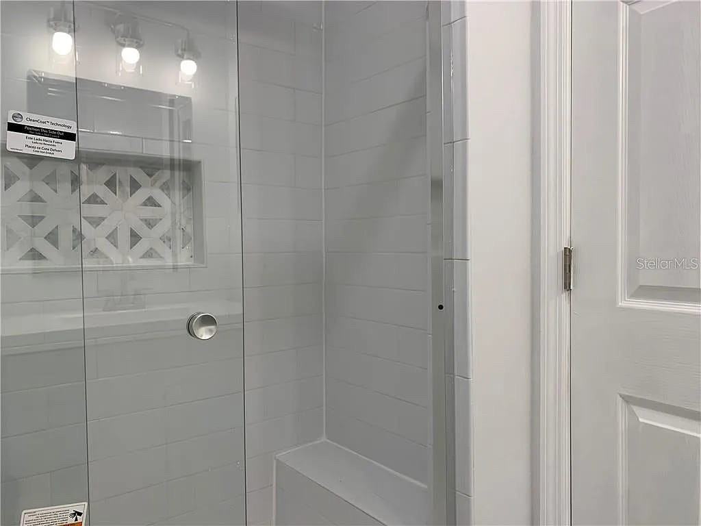 1316 W Knollwood St - Photo 3 of 11