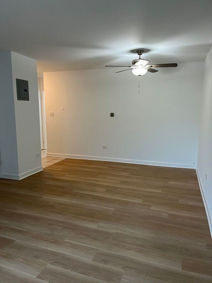 150 E Lake St #02A - Photo 5 of 10