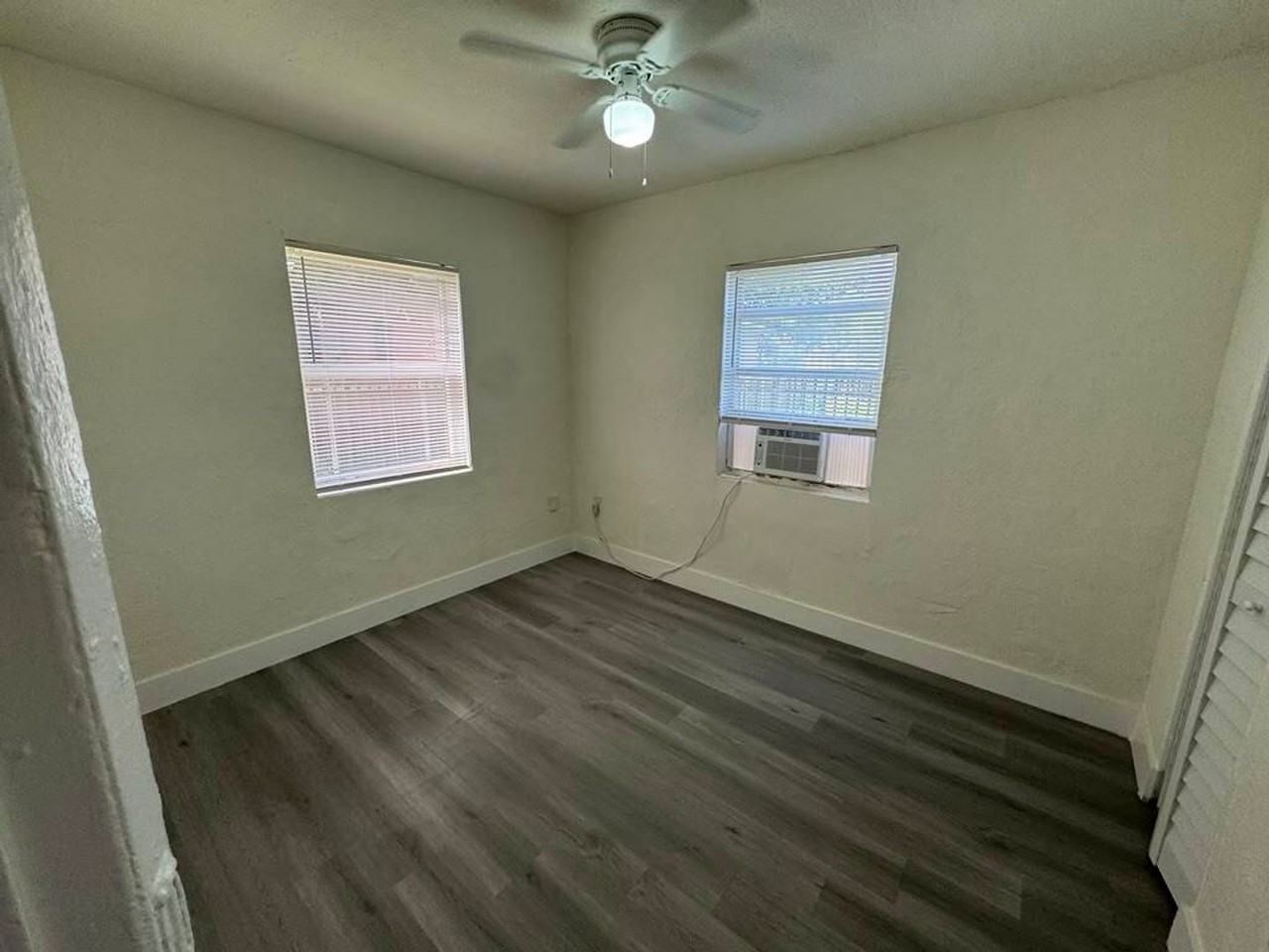 3669 Thomas Ave - Photo 5 of 17
