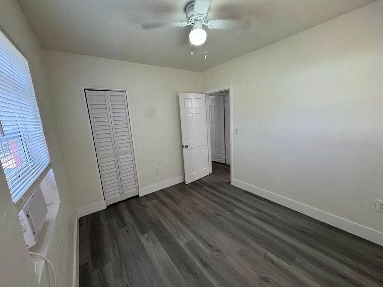 3669 Thomas Ave - Photo 6 of 17