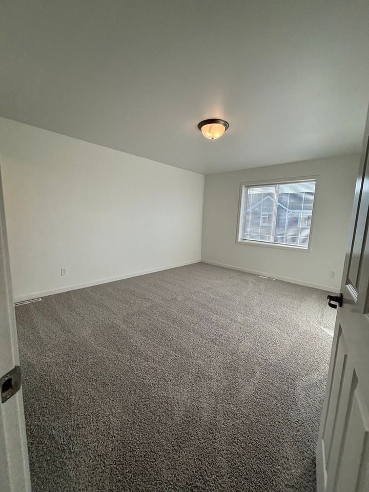 7361 30th St S - Photo 5 of 5