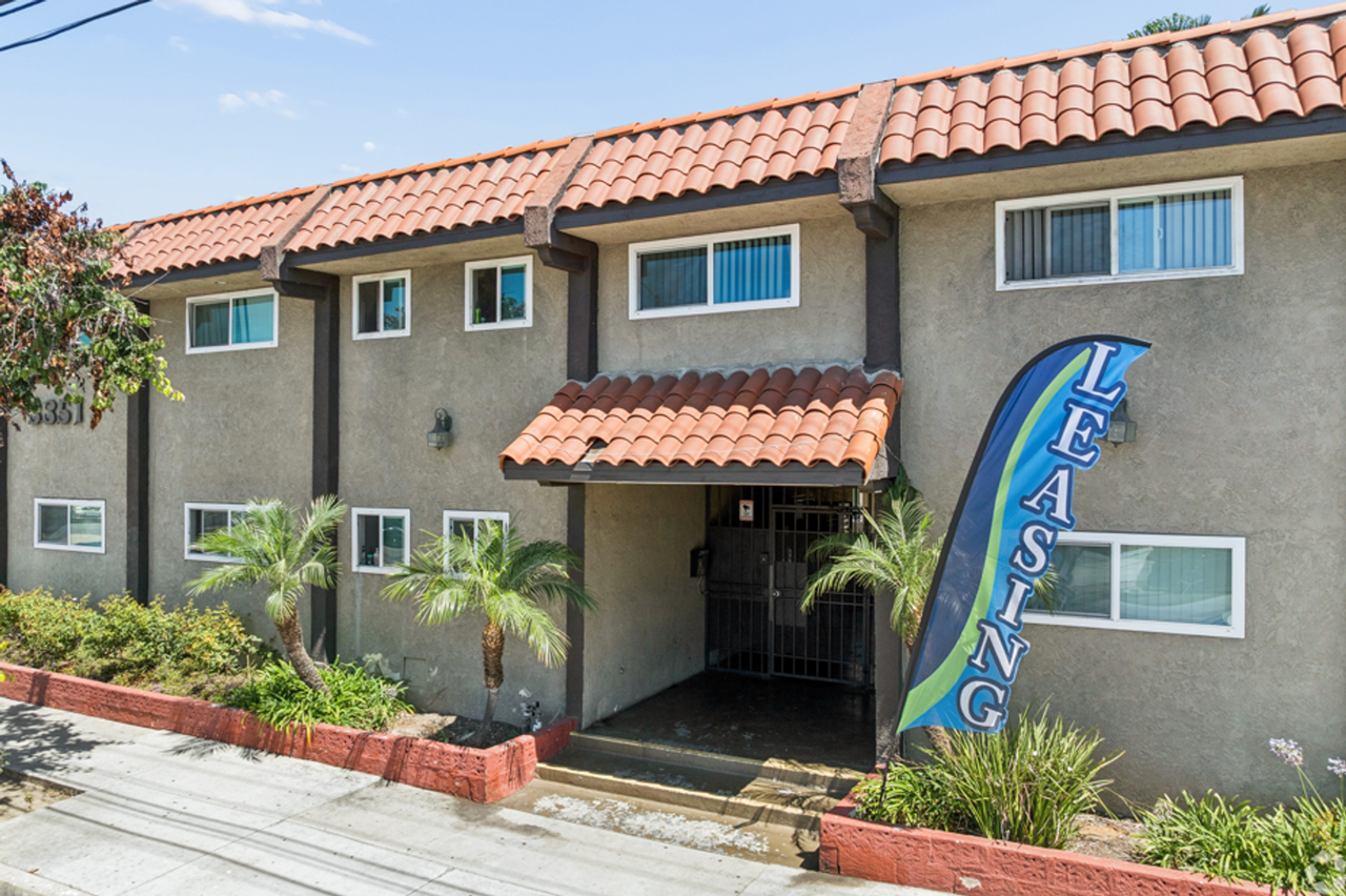 Marine Bay Apartments 3351 Marine Avenue, Gardena, CA 90249 - Photo 5 of 15