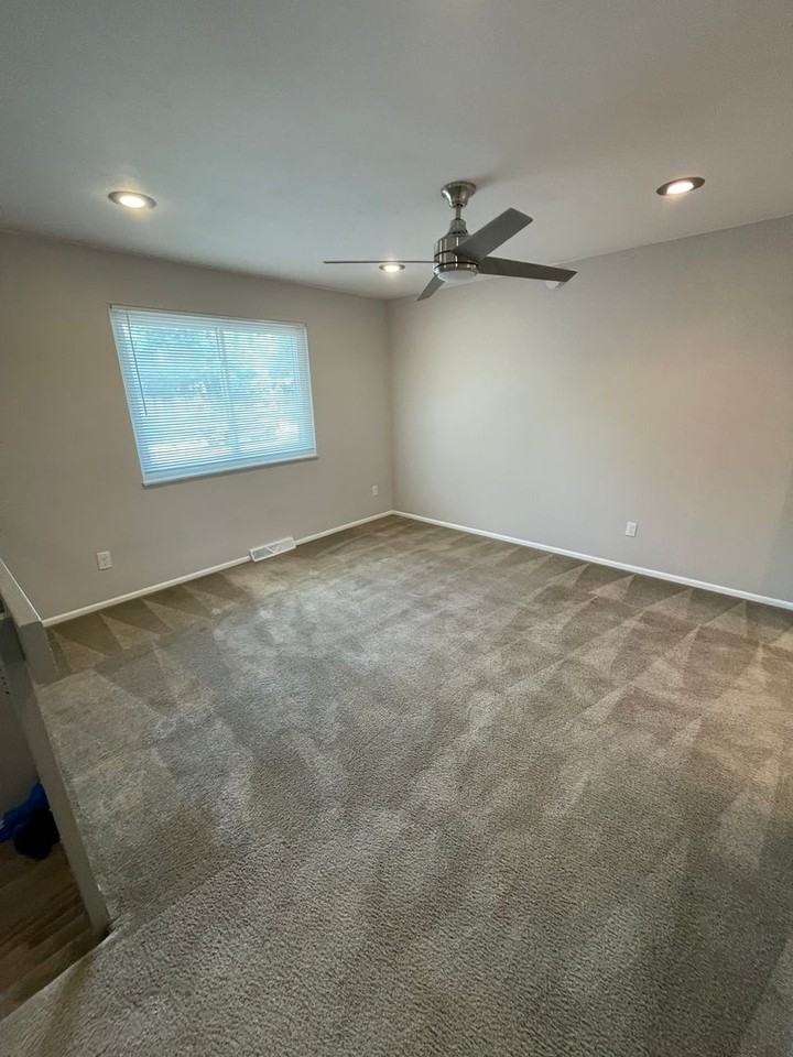 9131 W 90th Pl - Photo 4 of 32