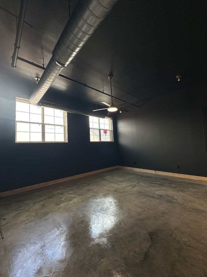 21 W Broadway #203 - Photo 5 of 5