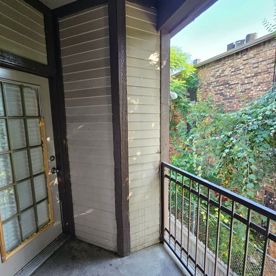 3209 Norwalk Ave #202 - Photo 4 of 22