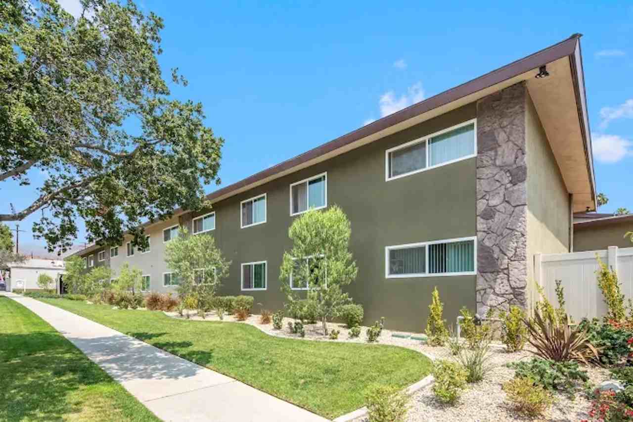 The Riviera Apartments - Photo 2 of 9