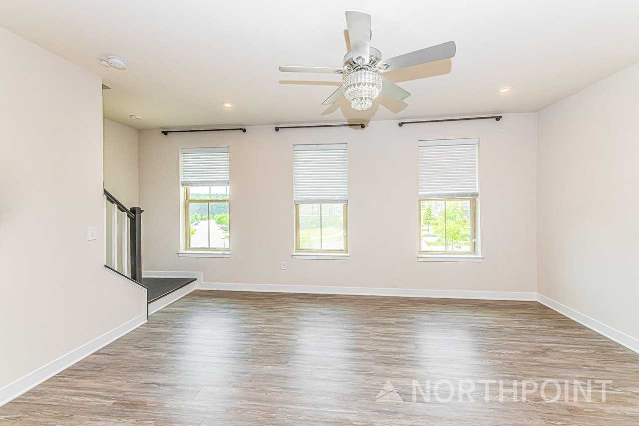 934 Channing Park Cir - Photo 6 of 26