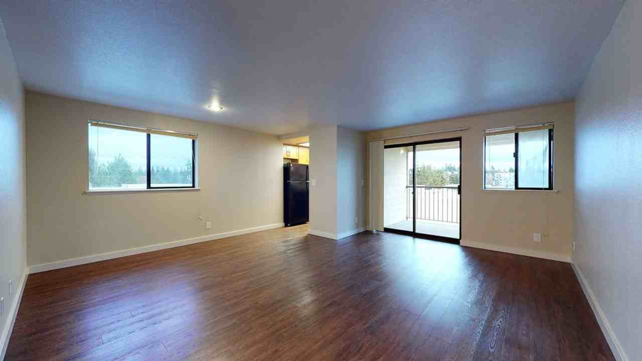 Newland Apartments - Photo 4 of 28