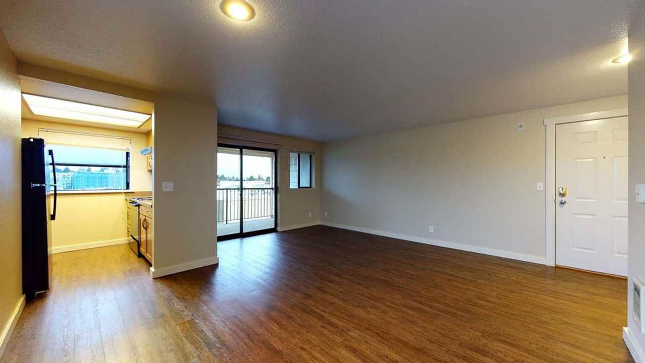 Newland Apartments - Photo 6 of 28