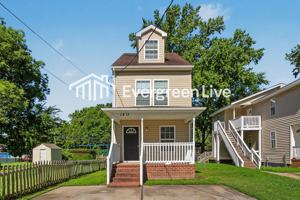 featured image of 1417 Martin Ave