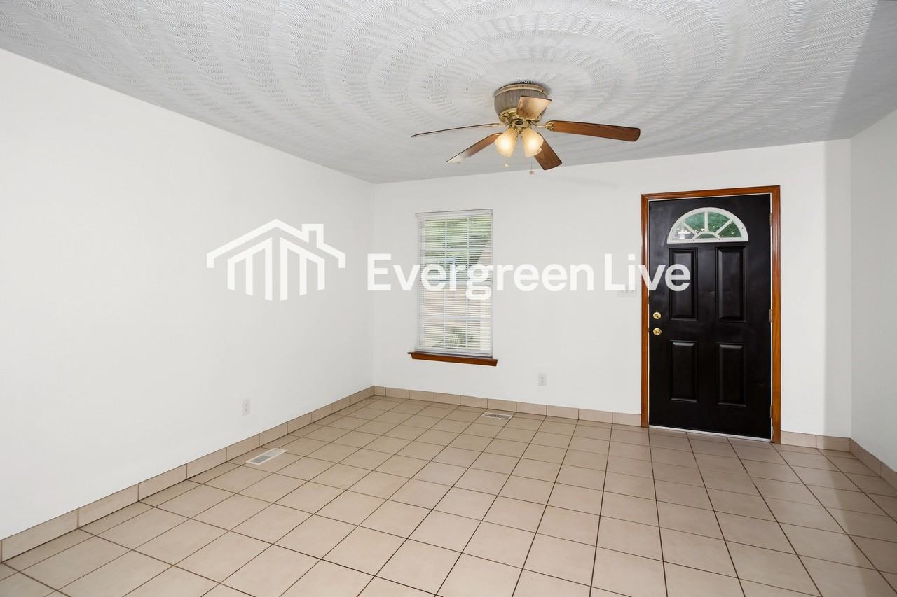 1417 Martin Ave - Photo 3 of 15