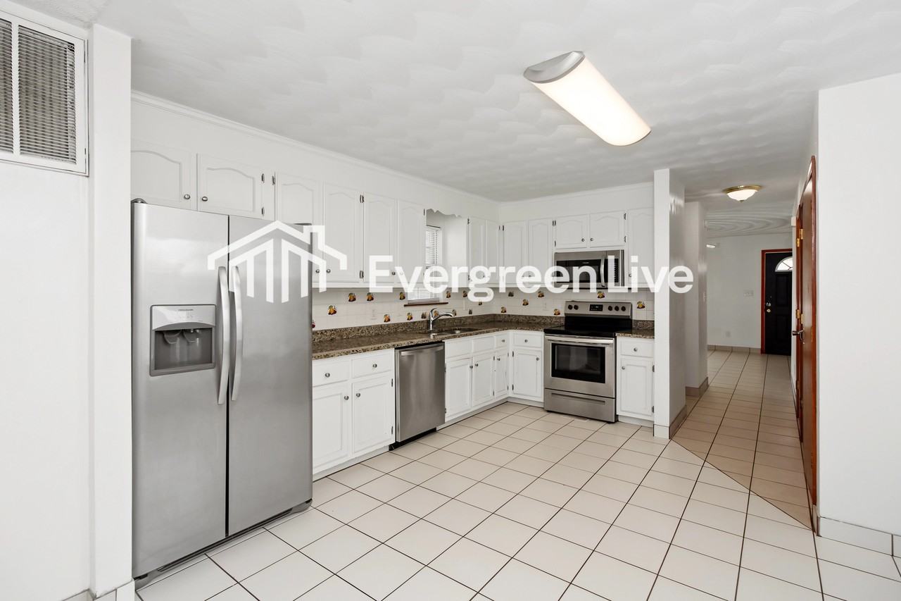 1417 Martin Ave - Photo 5 of 15