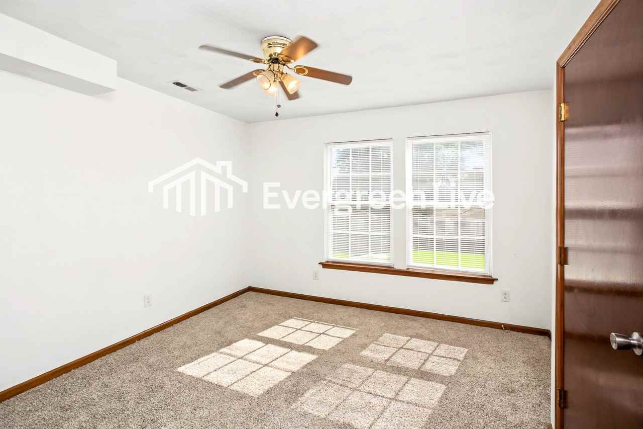 1417 Martin Ave - Photo 7 of 15