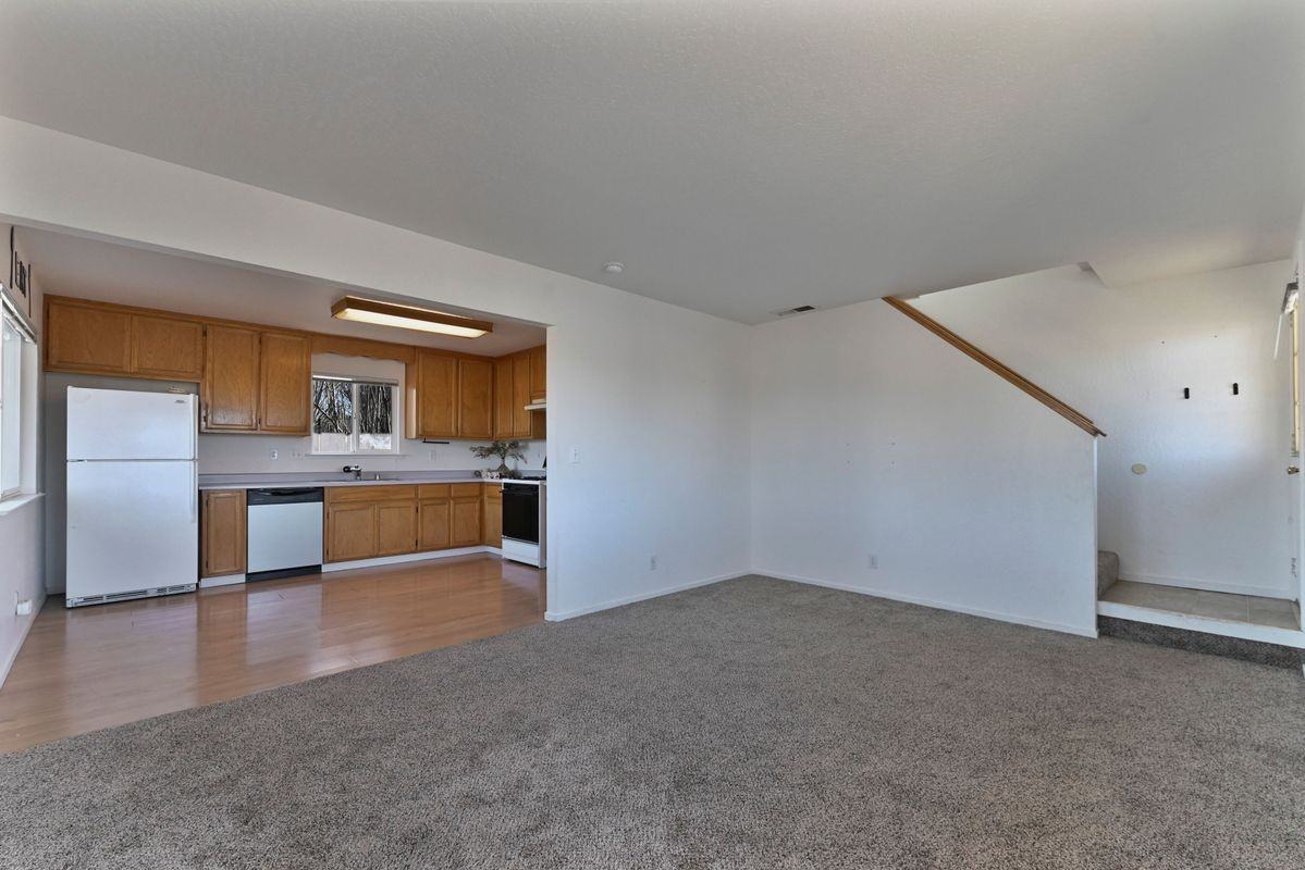 49 Gatewood Ave - Photo 3 of 8