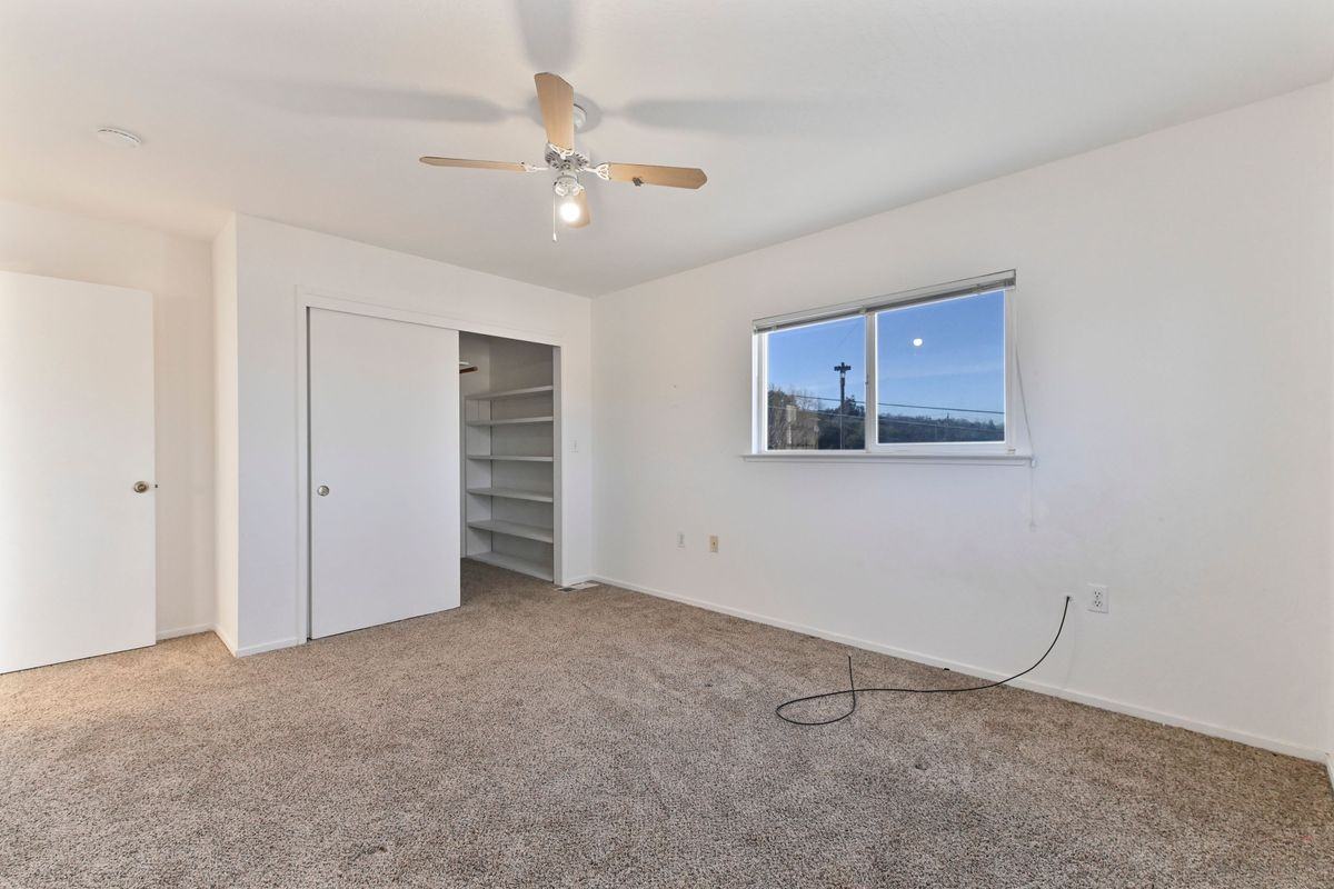 49 Gatewood Ave - Photo 4 of 8