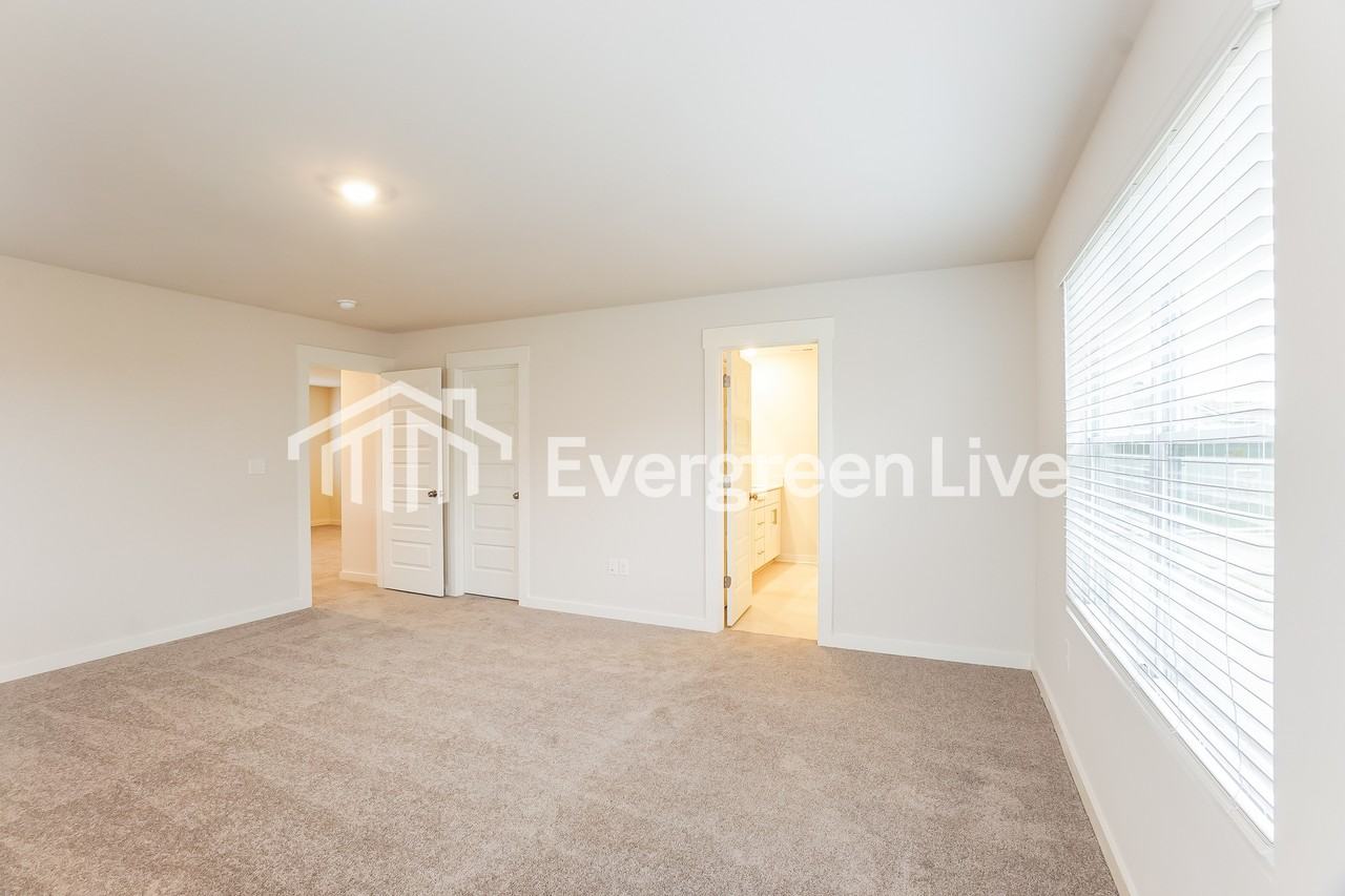 850 Bur Oak Ct - Photo 7 of 15