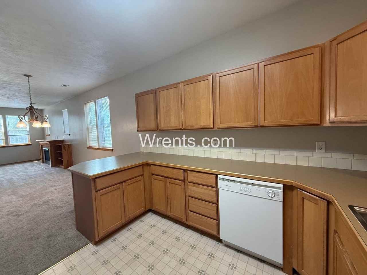 425 W 14th Ave - Photo 6 of 19