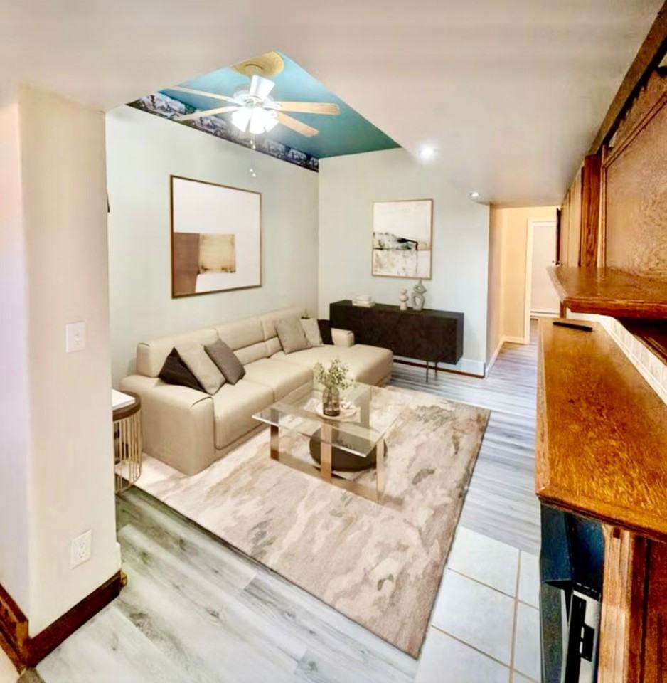 2422 Main St
