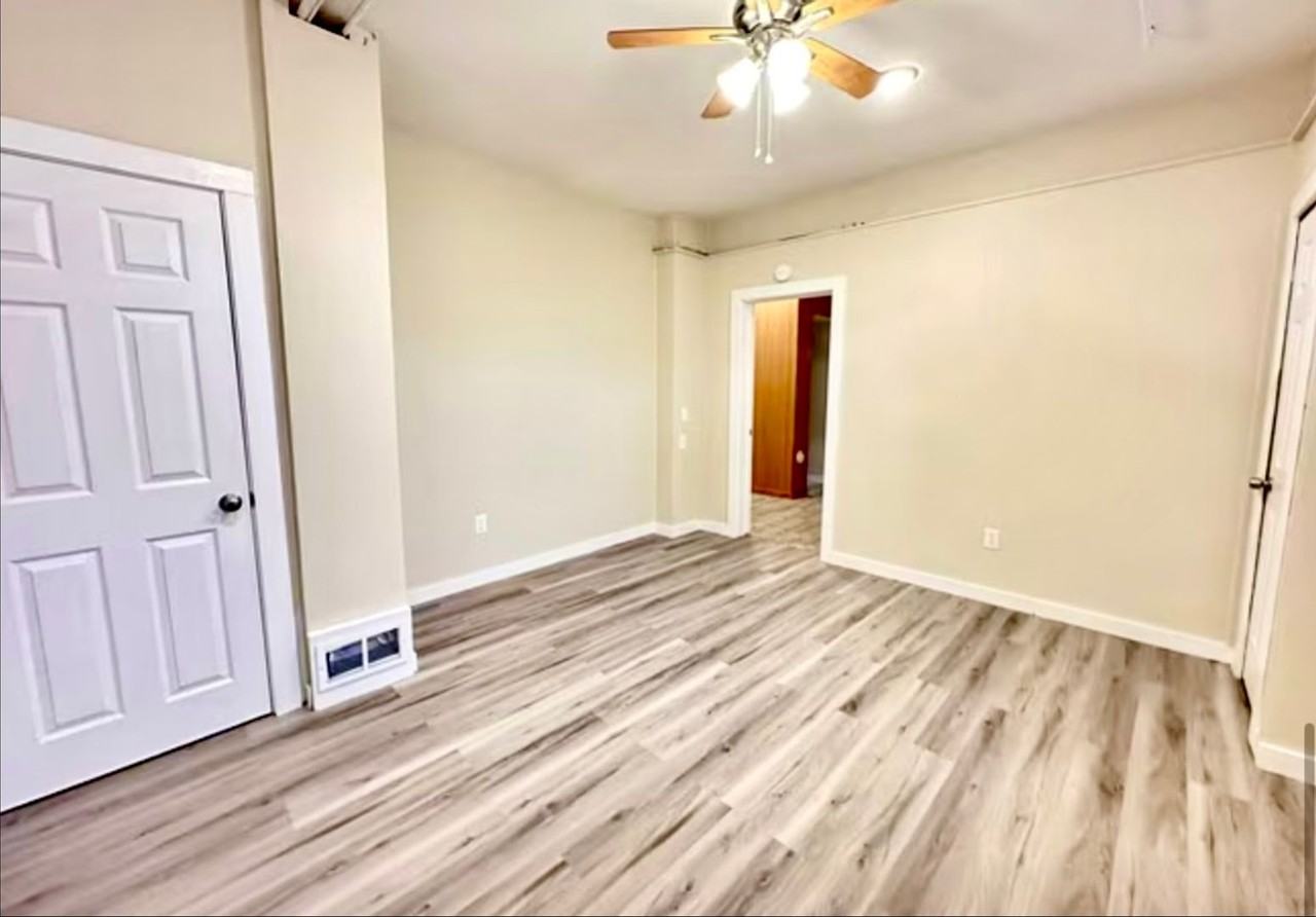2422 Main St - Photo 7 of 36