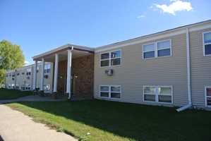 featured image of 901 Colonial Manor