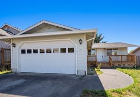 featured image of 3121 Matthew Ln