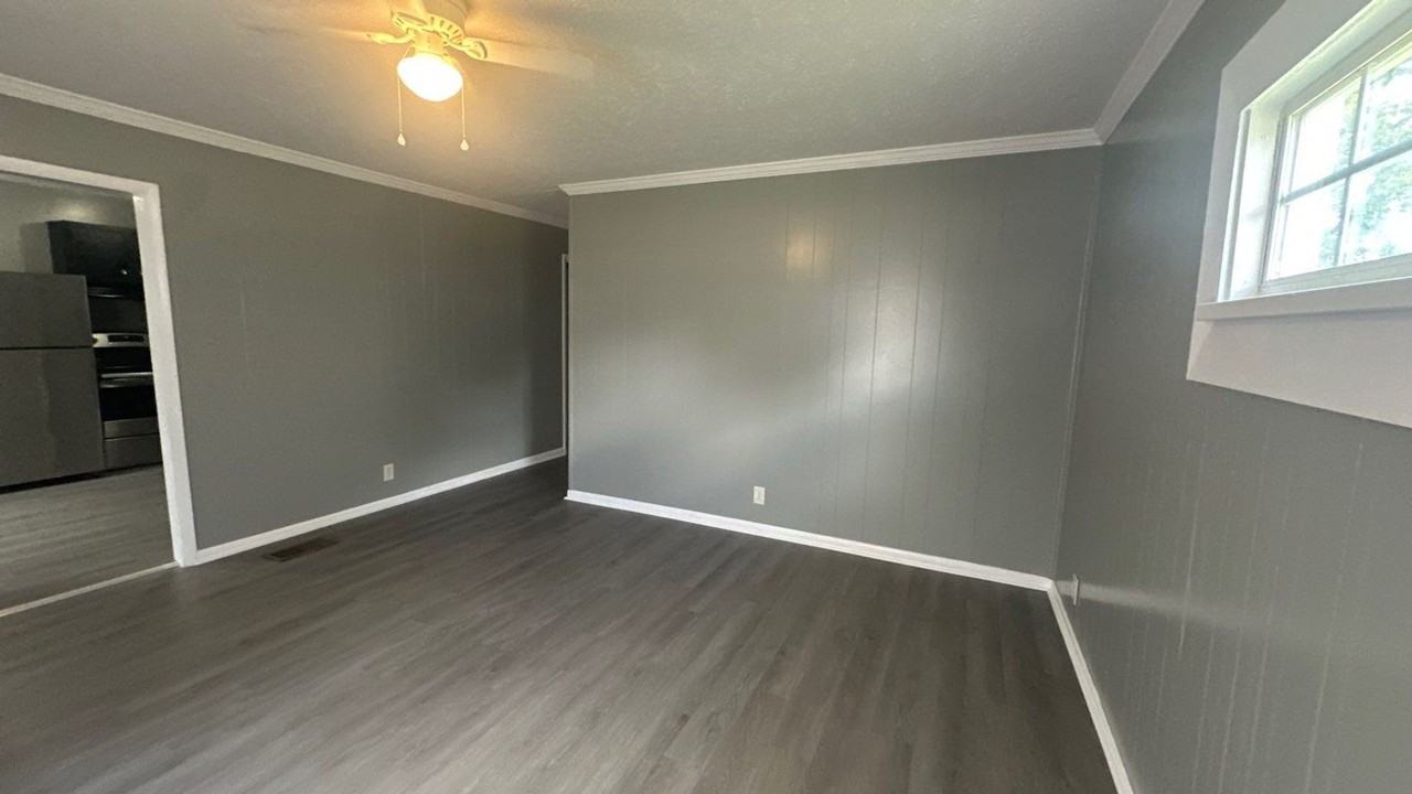 122 S Ford St - Photo 6 of 17