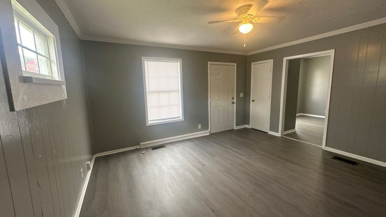 122 S Ford St - Photo 7 of 17