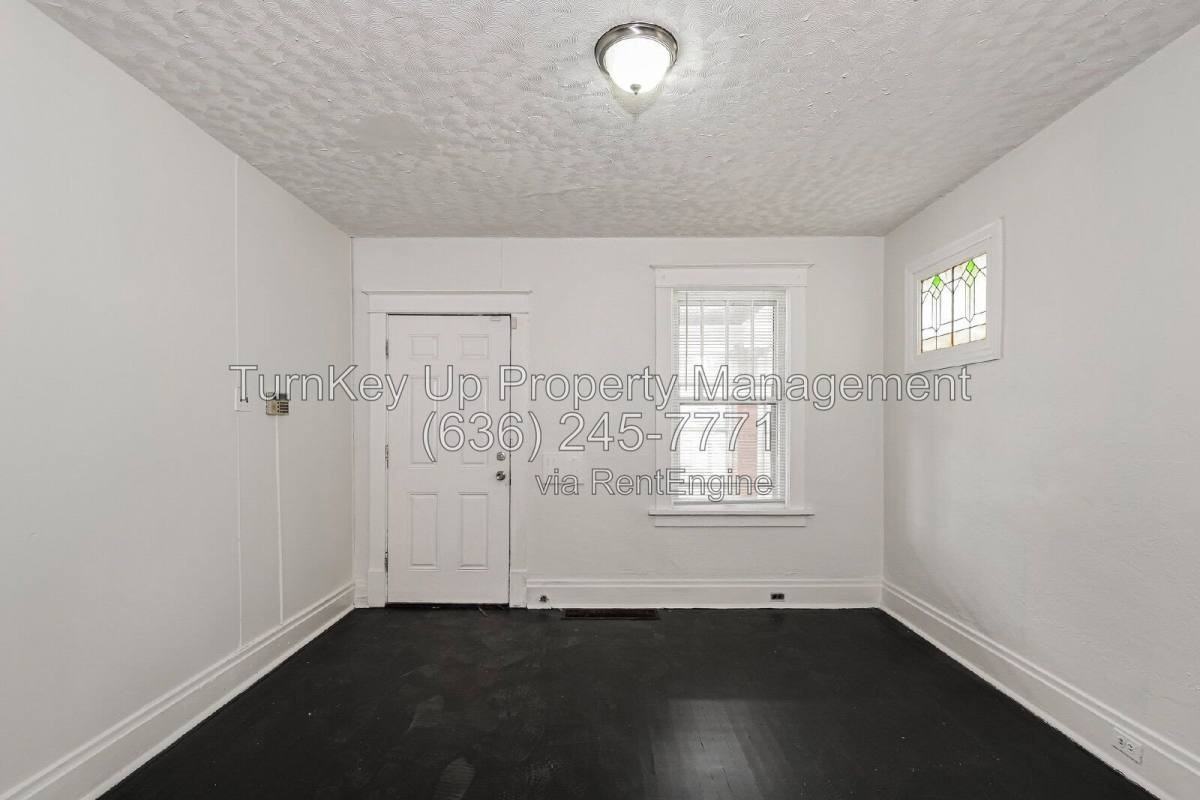 6997 Edison Ave - Photo 5 of 10