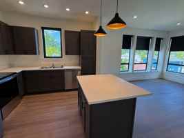 featured image of 707 Victory Ln