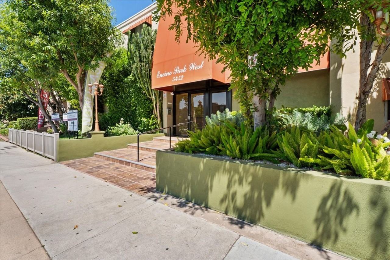 Encino Park West Apartments - Photo 2 of 11