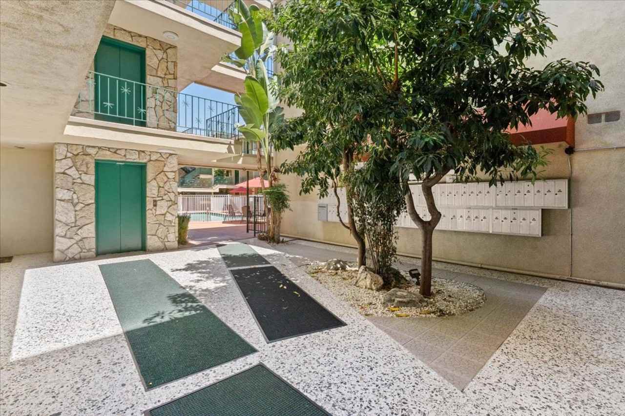 Encino Park West Apartments - Photo 3 of 11