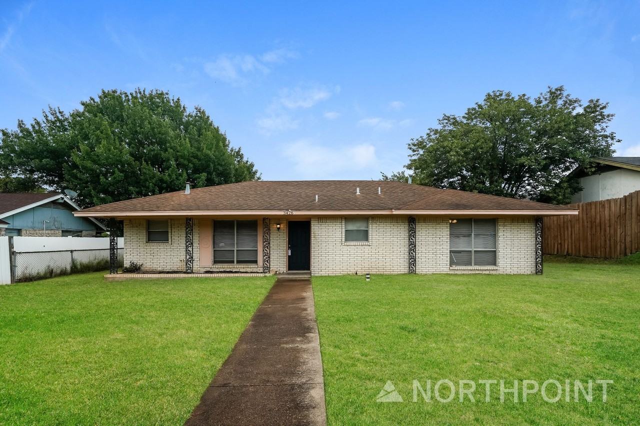 3426 Hacienda Dr