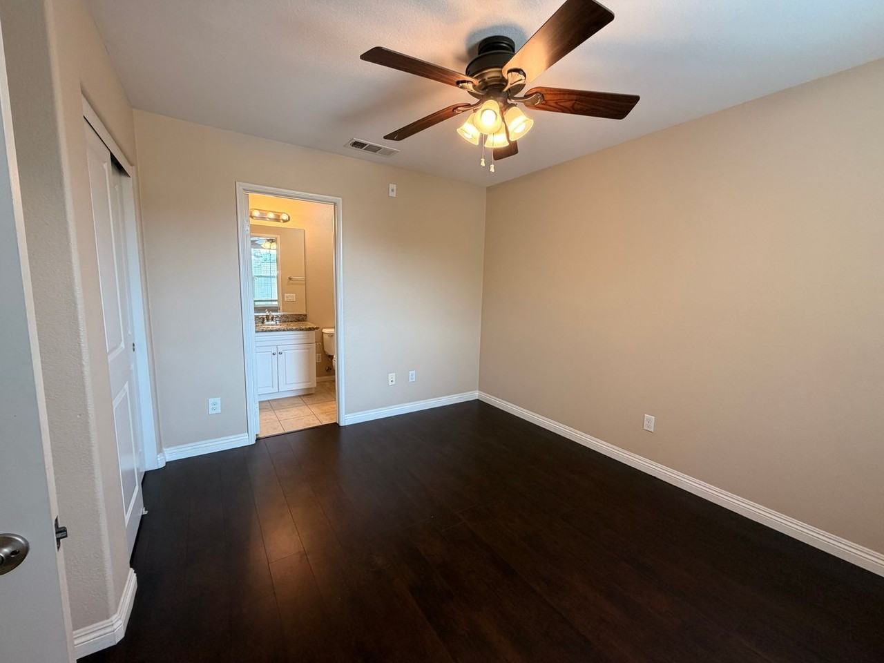 1831 Crimson Ct #8 - Photo 5 of 28
