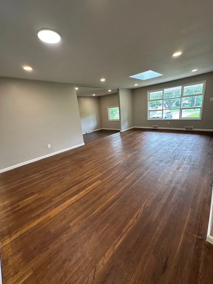 683 Walton Ave - Photo 2 of 13