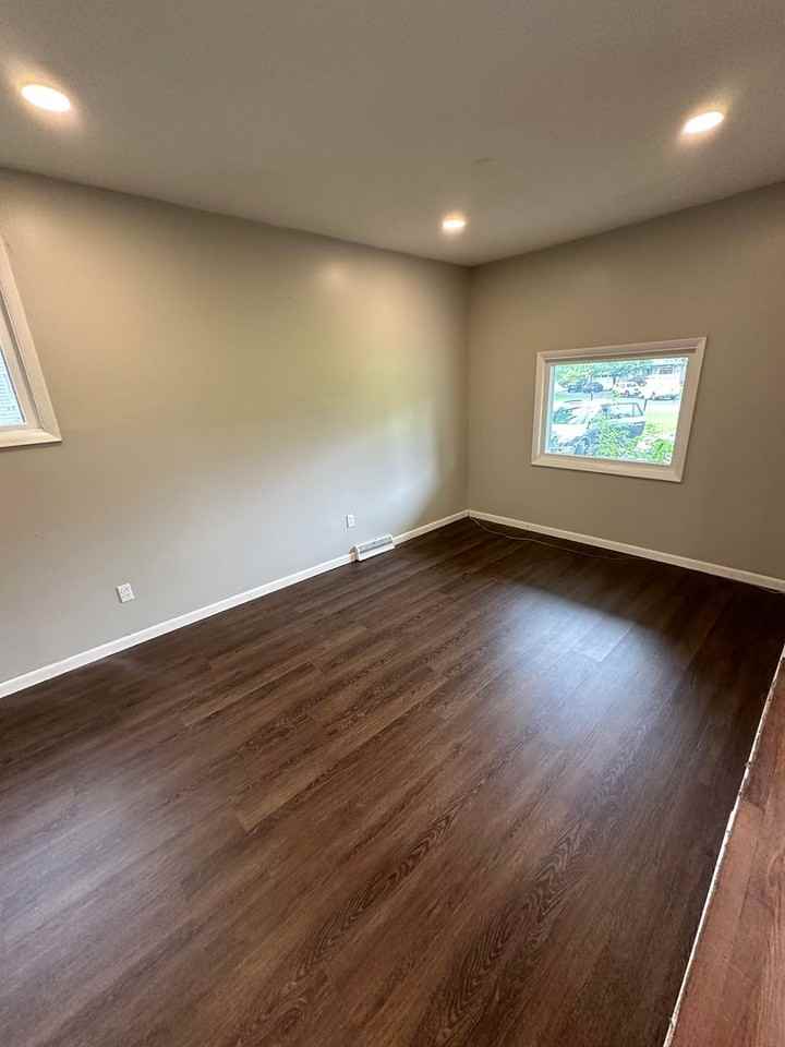 683 Walton Ave - Photo 7 of 13